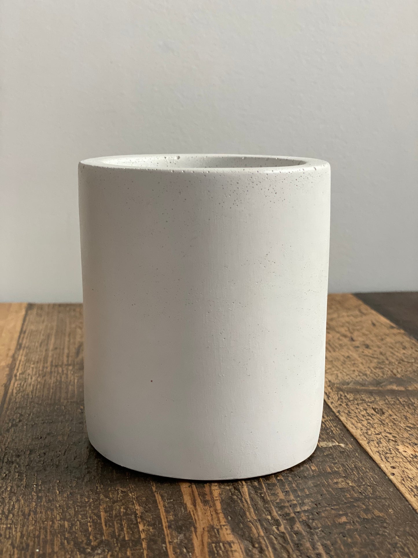 Concrete pot