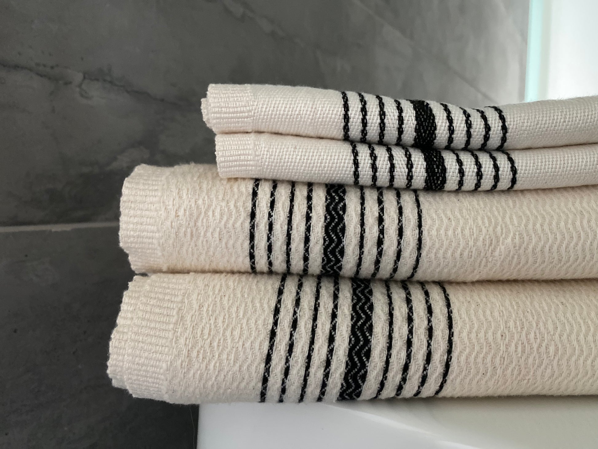 Black striped towels deals